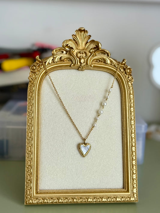 Collier Elia